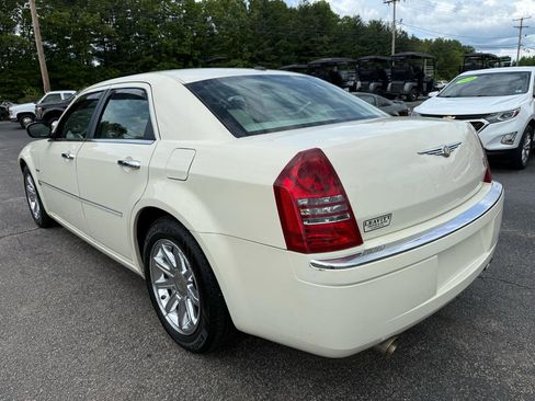 Used 2006 Chrysler 300 C RWD image 9