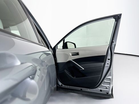 Used 2026 Toyota Corolla Cross L FWD image 31