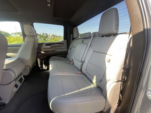 Used 2025 GMC Sierra 1500 SLT RWD image 12