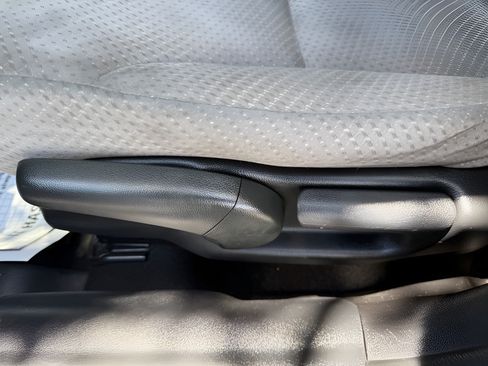 Used 2015 Honda Civic Hybrid Sedan image 10