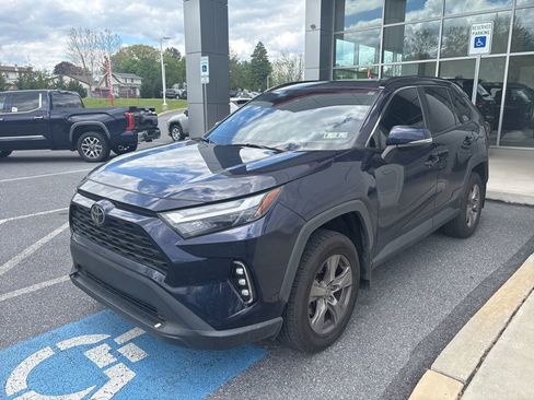 Used 2022 Toyota RAV4 XLE w/ Convenience Package AWD/4WD image 1