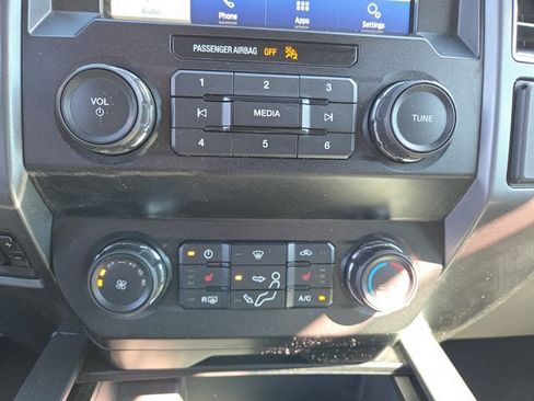 Used 2021 Ford F250 XLT w/ XLT Premium Package AWD/4WD image 17