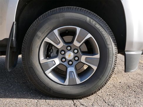 Used 2015 Chevrolet Colorado Z71 image 7