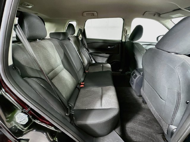 Used 2025 Nissan Rogue SV AWD/4WD image 23