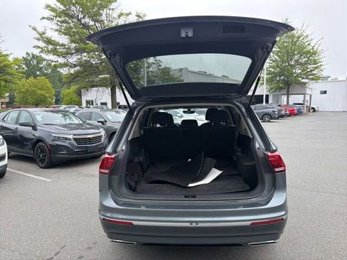 Used 2021 Volkswagen Tiguan SE FWD image 35
