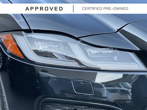 Used 2024 Jaguar XF R-Dynamic SE AWD/4WD image 12