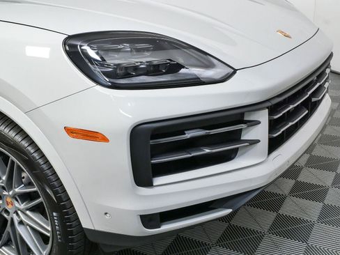 New 2026 Porsche Cayenne AWD/4WD image 37