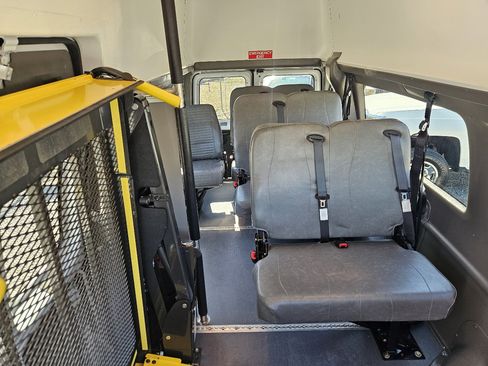 Used 2014 Ford E-350 and Econoline 350 Extended Super Duty w/ Power Group image 30