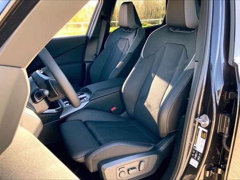 Used 2026 BMW X3 xDrive30 w/ Convenience Package image 9