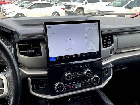 Used 2023 Ford Expedition Max XLT image 6