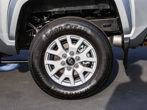 Certified 2025 Toyota Tacoma SR5 image 26