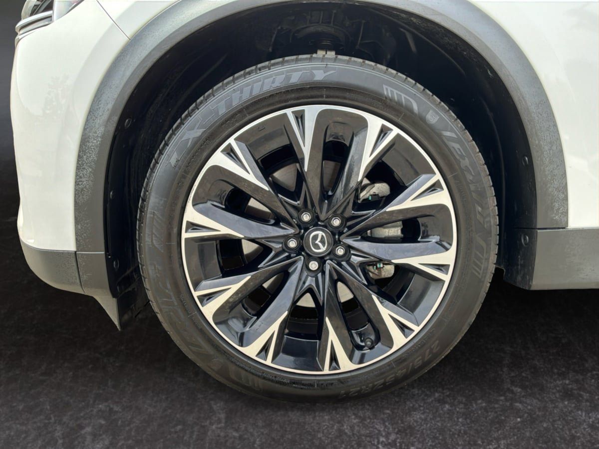 Used 2024 MAZDA CX-90 Plug-In Hybrid w/ Premium Plus AWD/4WD image 9