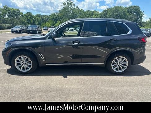 Used 2022 BMW X5 xDrive40i w/ Executive Package AWD/4WD image 8