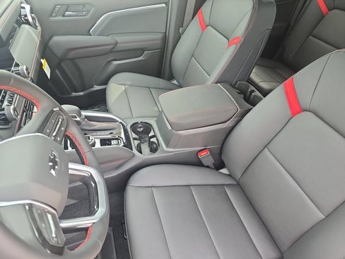 New 2026 Chevrolet Colorado Z71 w/ Technology Package AWD/4WD image 14