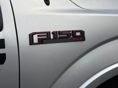 Used 2019 Ford F150 XLT w/ Equipment Group 302A Luxury AWD/4WD image 14