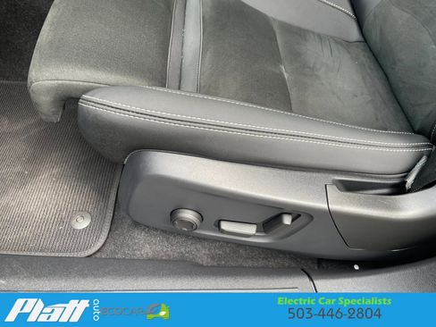 Used 2023 Volvo C40 P8 Recharge Ultimate AWD/4WD image 26