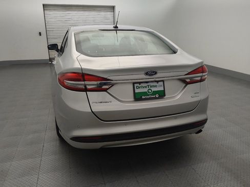 Used 2018 Ford Fusion SE w/ Fusion SE Technology Package FWD image 6