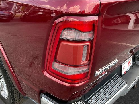 Used 2019 RAM 1500 Laramie AWD/4WD image 21