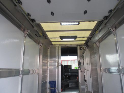 Used 2024 Chevrolet Brightdrop 600 w/ Commercial Equipment Package AWD/4WD image 19
