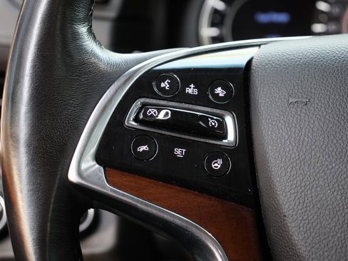 Used 2020 Cadillac Escalade ESV Luxury image 25