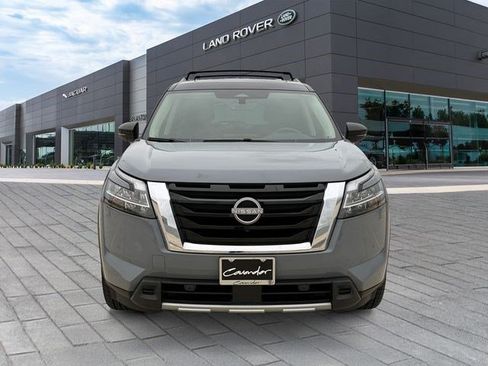 Used 2024 Nissan Pathfinder SL w/ SL Premium Package FWD image 8