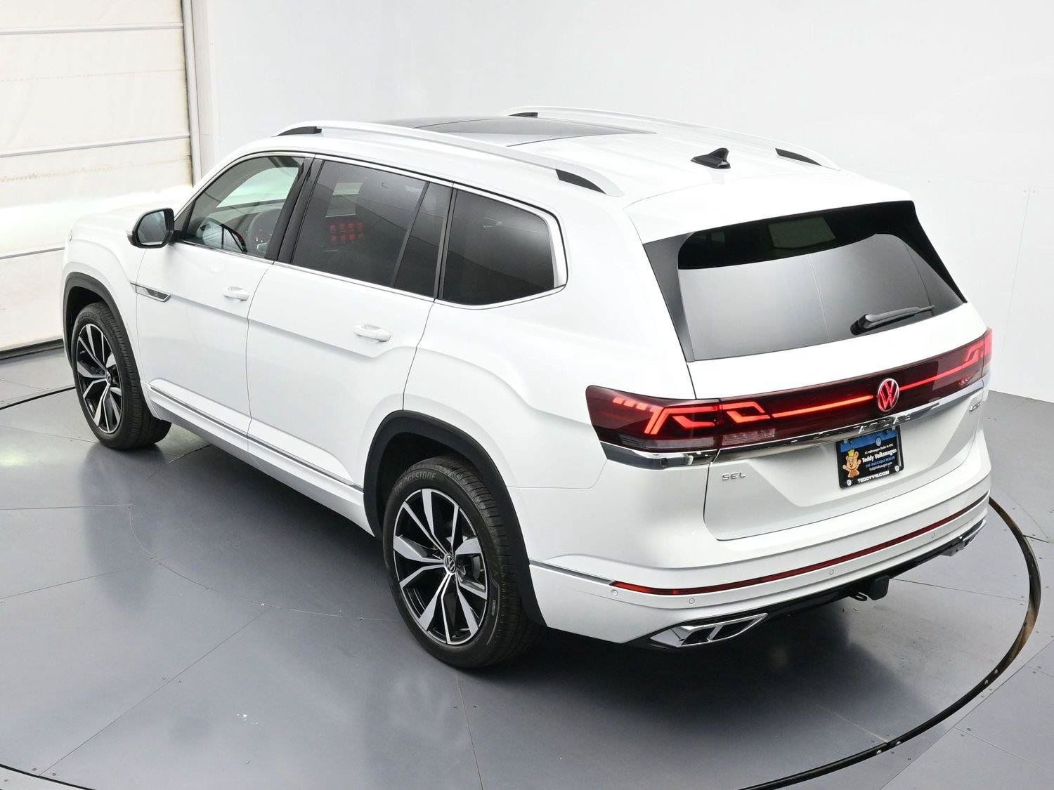 Used 2026 Volkswagen Atlas SEL Premium R-Line AWD/4WD image 39