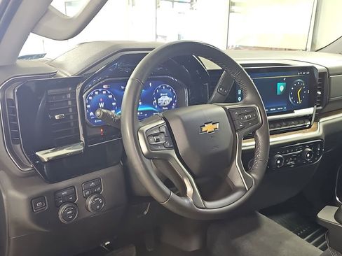 Used 2024 Chevrolet Silverado 1500 LT AWD/4WD image 19