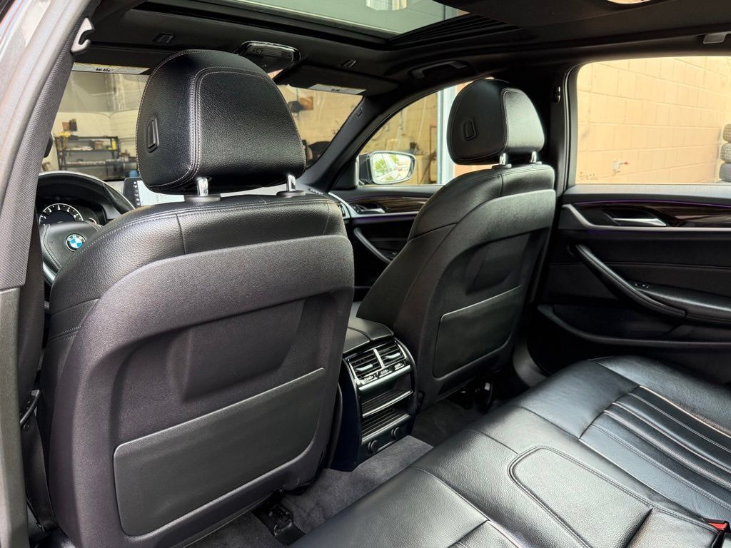 Used 2018 BMW 530i xDrive AWD/4WD image 18