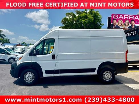 Used 2025 RAM ProMaster 2500 w/ Convenience Group FWD image 11