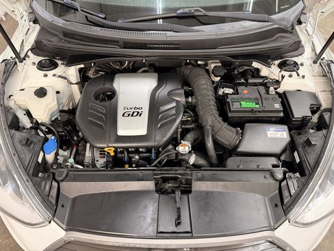 Used 2016 Hyundai Veloster Turbo w/ Option Group 04 image 11