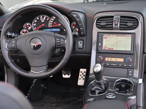 Used 2013 Chevrolet Corvette 427 w/ 1SC Preferred Equipment Group RWD image 22