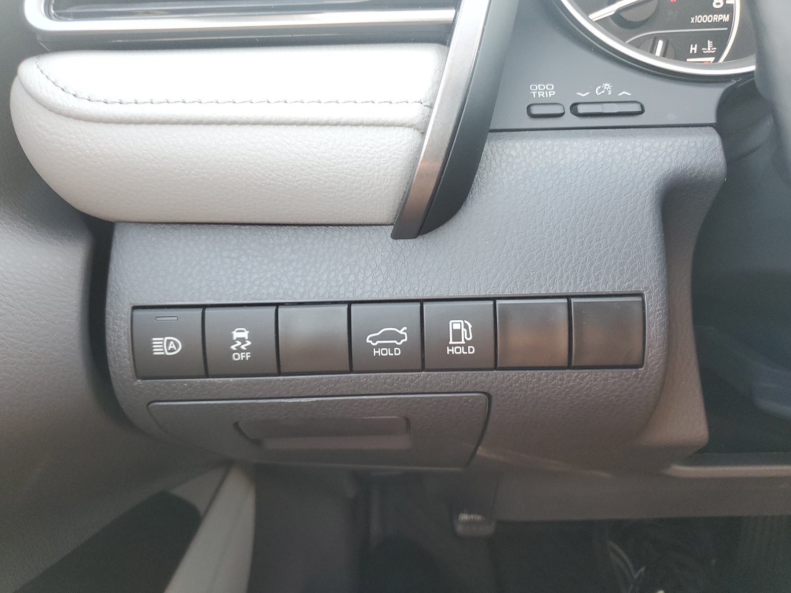 Certified 2024 Toyota Camry LE FWD image 29