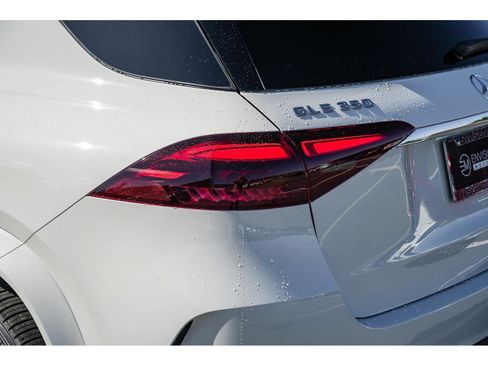 New 2026 Mercedes-Benz GLE 350 4MATIC image 11