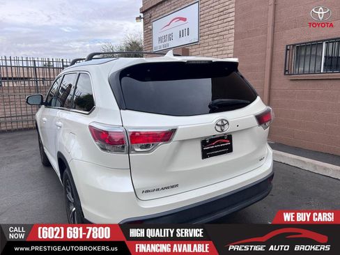 Used 2016 Toyota Highlander XLE image 4