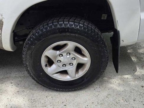 Used 2006 Toyota Tacoma PreRunner RWD image 10