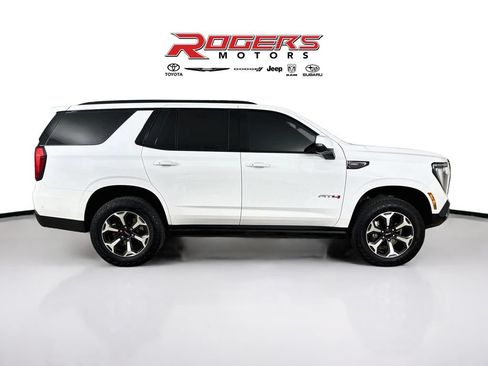 Used 2025 GMC Yukon AT4 Ultimate AWD/4WD image 14