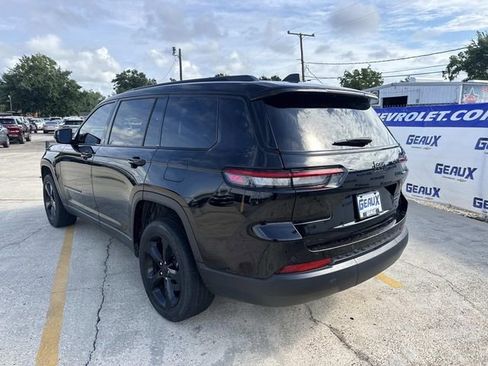 Used 2023 Jeep Grand Cherokee L Laredo RWD image 12