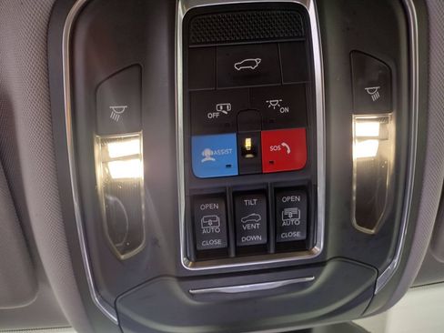 Used 2021 Jeep Grand Cherokee L Limited AWD/4WD image 37