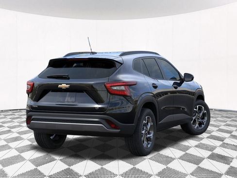 New 2026 Chevrolet Trax LT w/ Driver Confidence Package FWD image 9