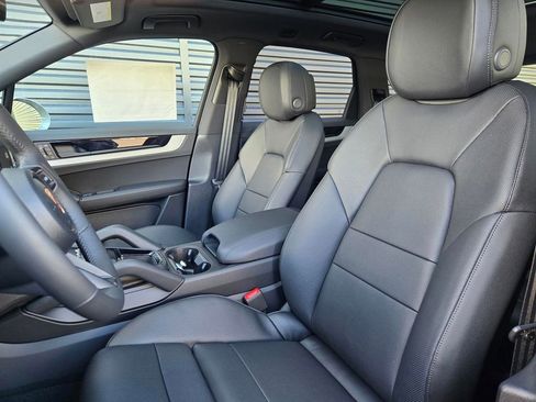 New 2026 Porsche Cayenne S AWD/4WD image 5