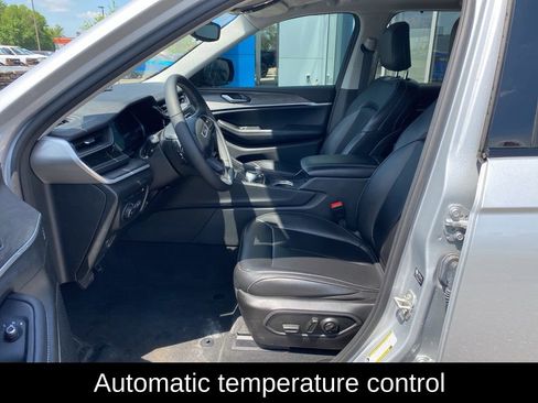 Used 2024 Jeep Grand Cherokee Limited 4xe AWD/4WD image 9