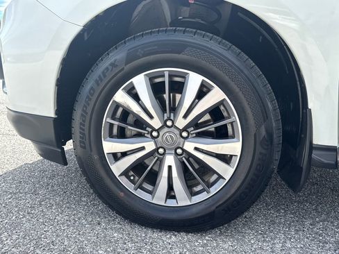 Used 2020 Nissan Pathfinder SL image 27