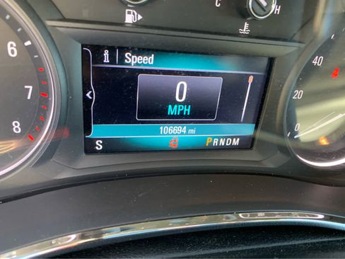 Used 2017 Buick Encore Essence image 16