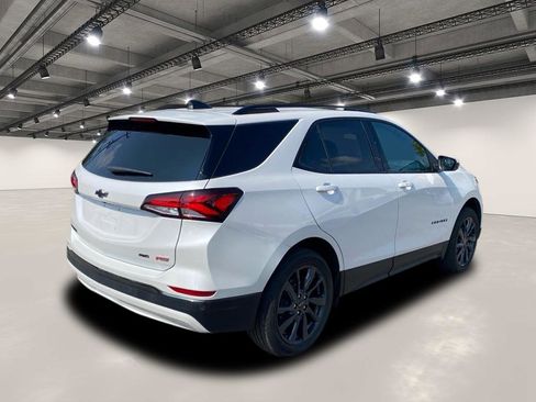Used 2023 Chevrolet Equinox RS image 7