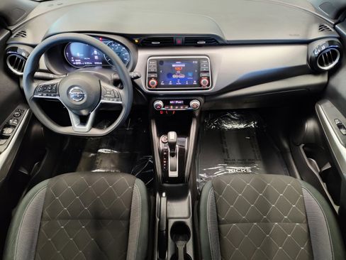 Used 2019 Nissan Kicks SV image 17