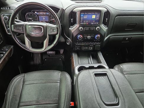 Used 2022 GMC Sierra 3500 Denali w/ Denali Ultimate Package image 11