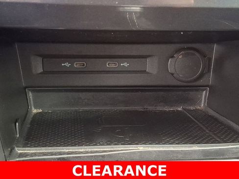 Used 2023 Volkswagen Tiguan SE image 25