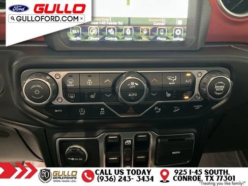 Used 2020 Jeep Wrangler Unlimited Rubicon AWD/4WD image 25
