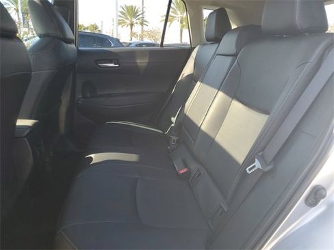 Used 2023 Toyota Corolla Cross XLE image 12