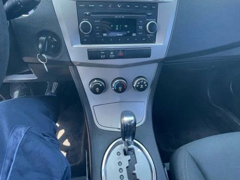 Used 2010 Chrysler Sebring Touring image 10